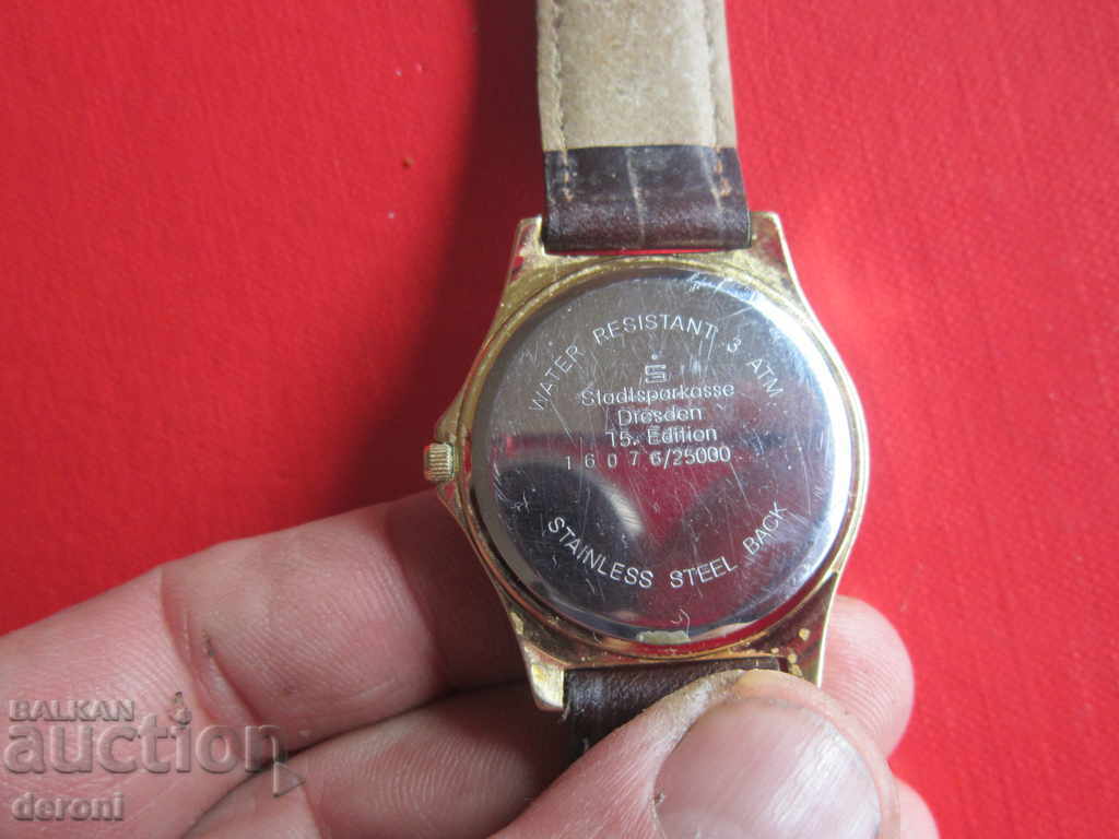 Χρυσό ρολόι τέχνης χαλαζία της Δρέσδης με τιμή 80.00 BGN | € 40.90 Χρυσό ρολόι τέχνης χαλαζία της Δρέσδης με τιμή 80.00 BGN | € 40.90