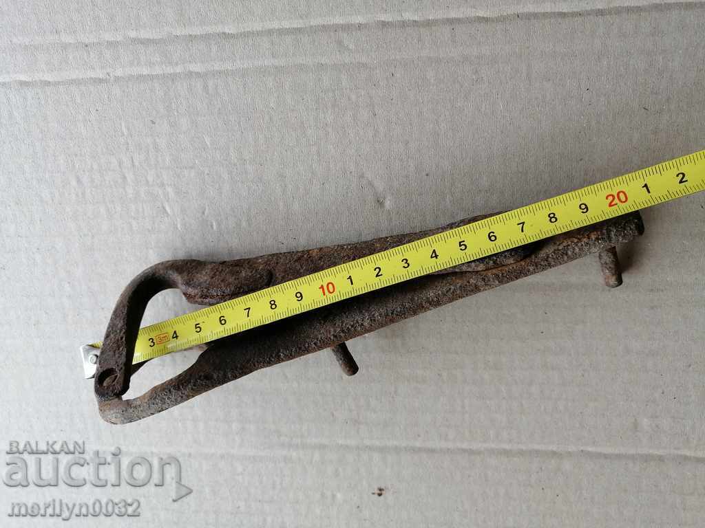 Old latch, wrought iron, lock, primitive - 5