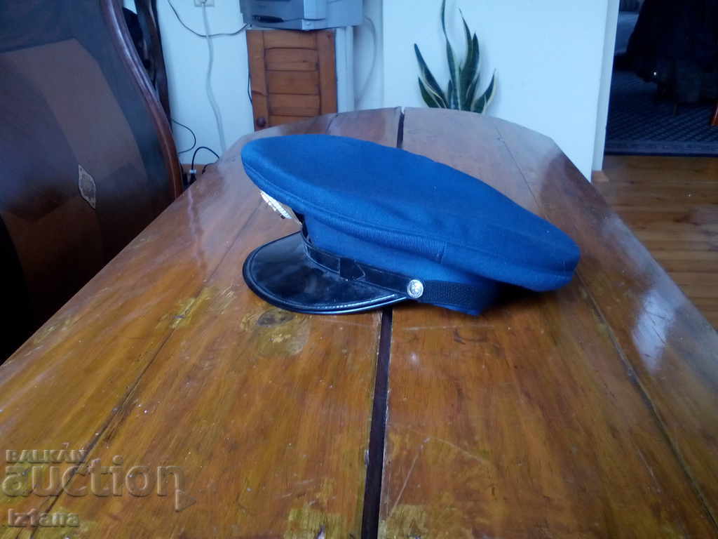 caschetă militară veche cu preț 25.00 BGN | € 12.78 caschetă militară veche cu preț 25.00 BGN | € 12.78