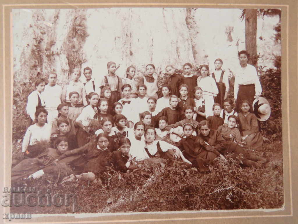 OLD PHOTOGRAPHY - CARDBOARD - LARGE 014 with price 29.99 BGN | € 15.33 OLD PHOTOGRAPHY - CARDBOARD - LARGE 014 with price 29.99 BGN | € 15.33