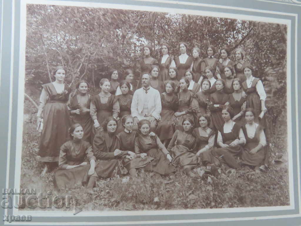 СТАРА ФОТОГРАФИЯ - КАРТОН -  ГОЛЯМА 007 с цена € 24.99 | 48.88 лв.