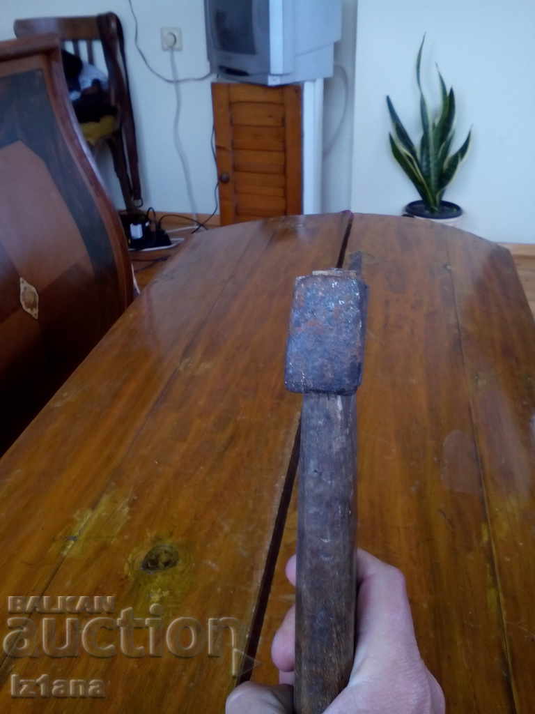 Auction Old pole, top Auction Old pole, top