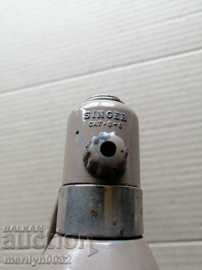 Auction Moving lamp from Singer Singer reflector spotlight projector Auction Moving lamp from Singer Singer reflector spotlight projector