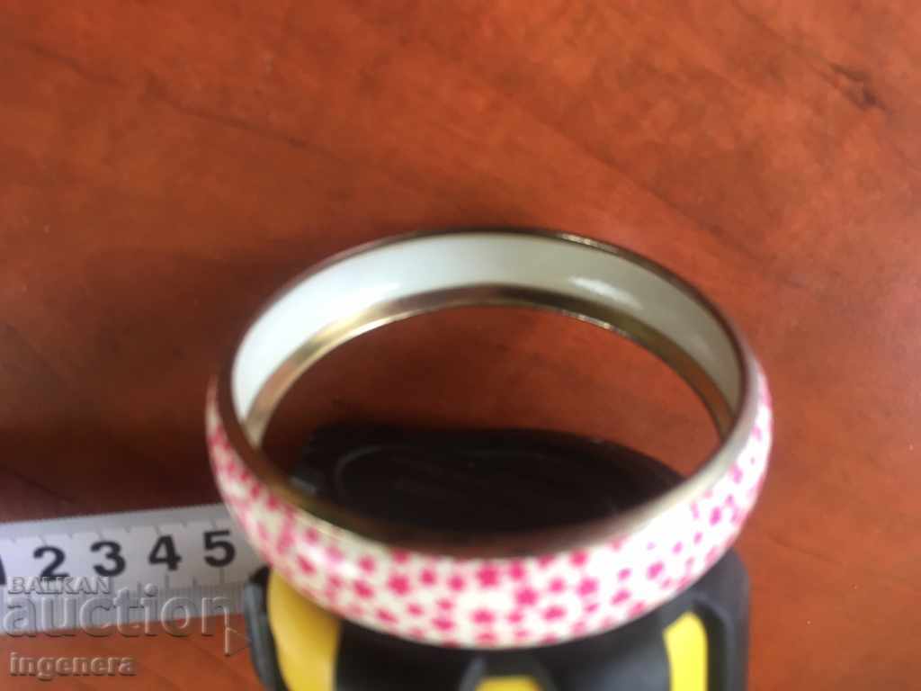 WRIGHT METAL with price 2.00 BGN | € 1.02 WRIGHT METAL with price 2.00 BGN | € 1.02