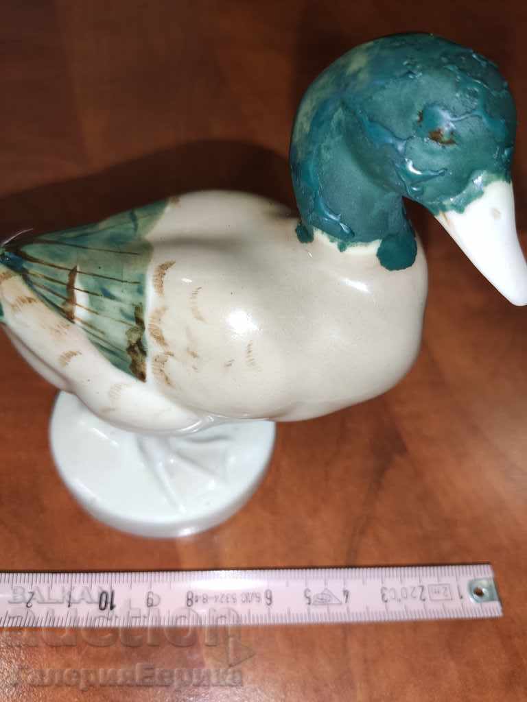 Auction Porcelain figurine Auction Porcelain figurine