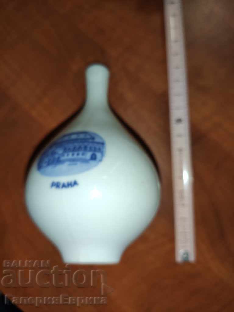 Auction Porcelain vase Auction Porcelain vase