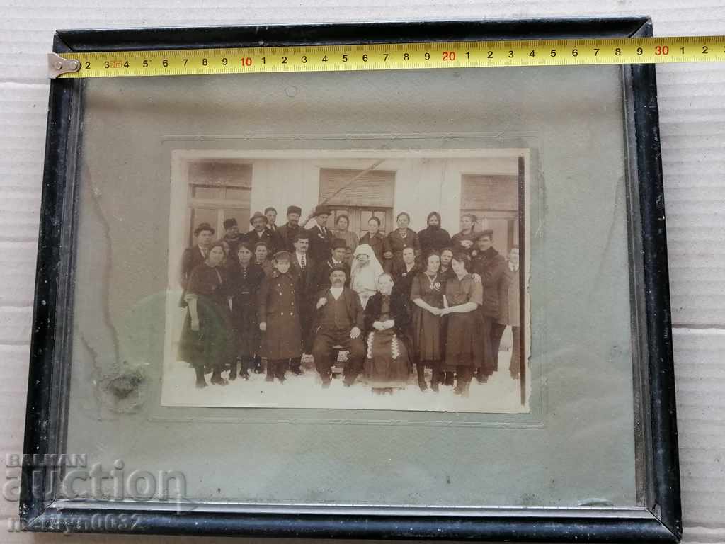 Auction Portrait of grandmother's ceilings picture, picture framed Auction Portrait of grandmother's ceilings picture, picture framed