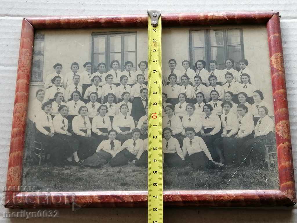 Auction  Portrait of grandmother's ceilings picture, picture framed