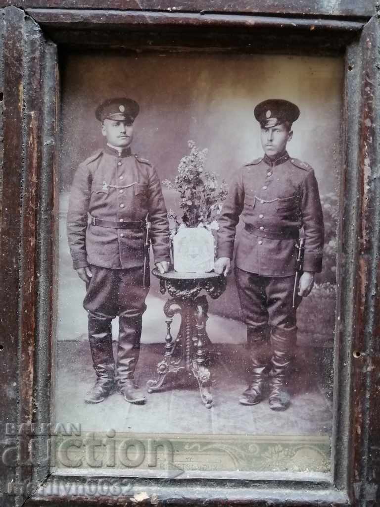 Portret de pe podurile bunicilor, fotografie în ramă - 5