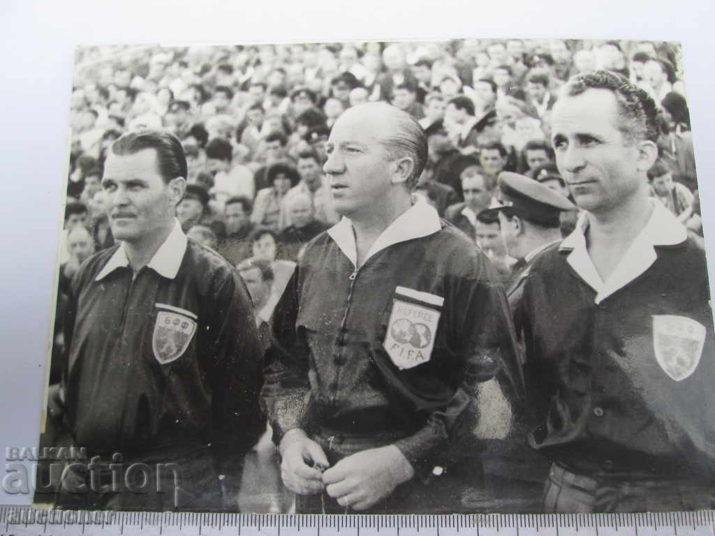 ПРЕДИ МАЧА БОТЕВ ПЛОВДИВ- ЛОКОМОТИВ ПЛОВДИВ 1964г с цена 20.00 лв. | € 10.23 ПРЕДИ МАЧА БОТЕВ ПЛОВДИВ- ЛОКОМОТИВ ПЛОВДИВ 1964г с цена 20.00 лв. | € 10.23