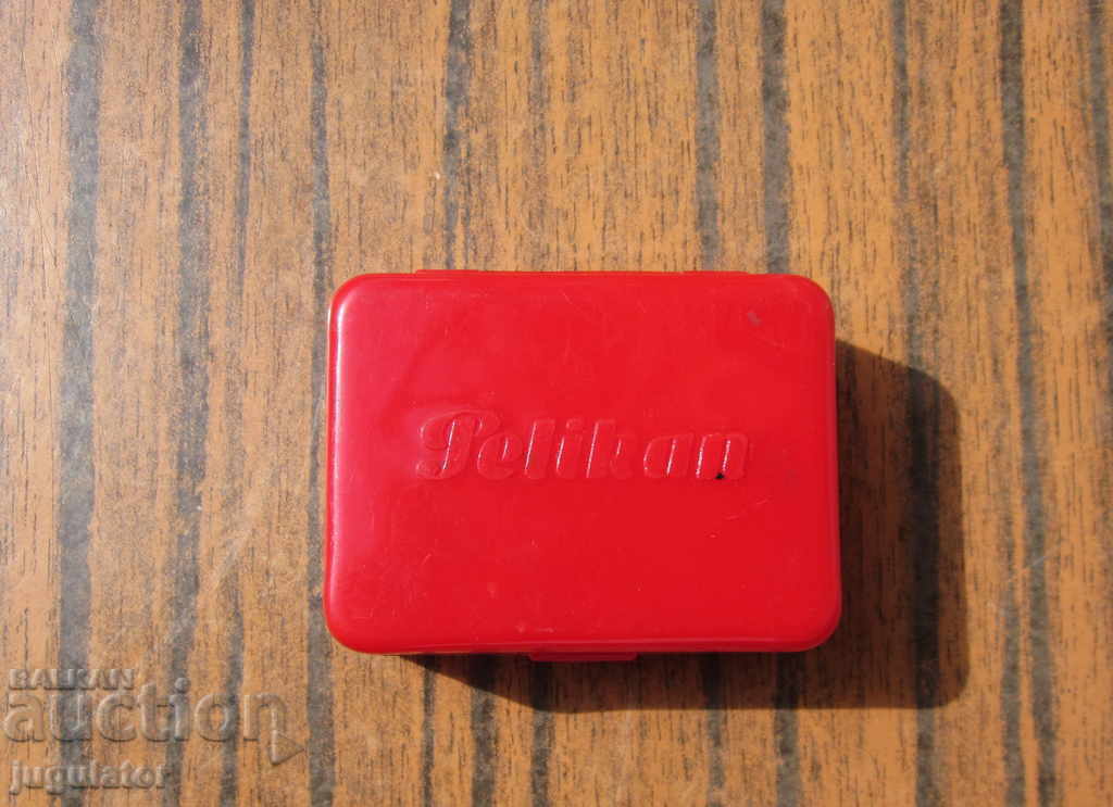 old German box of pen scribes Pelican PELIKAN with price 10.00 BGN | € 5.11