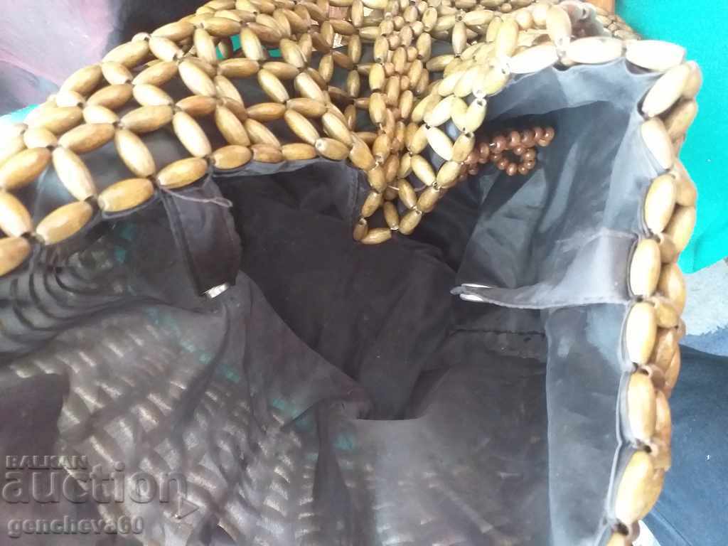 Delivery of Interesting ladies' bag with wooden elements Delivery of Interesting ladies' bag with wooden elements