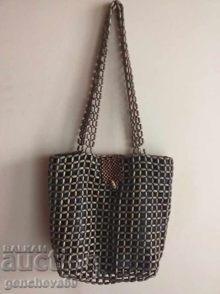 Interesting ladies' bag with wooden elements Interesting ladies' bag with wooden elements