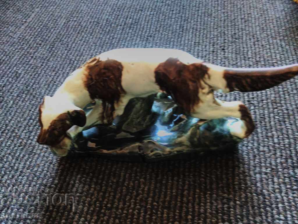 Porcelain figure Porcelain figure