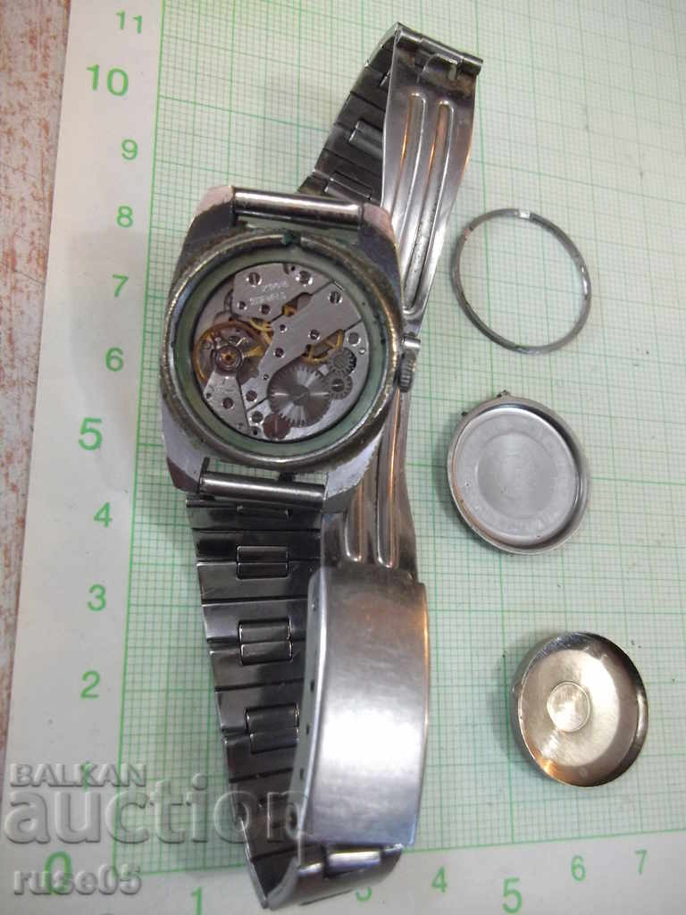 "ZARIA" Ladies' Watch with Soviet Worker Chain - 7