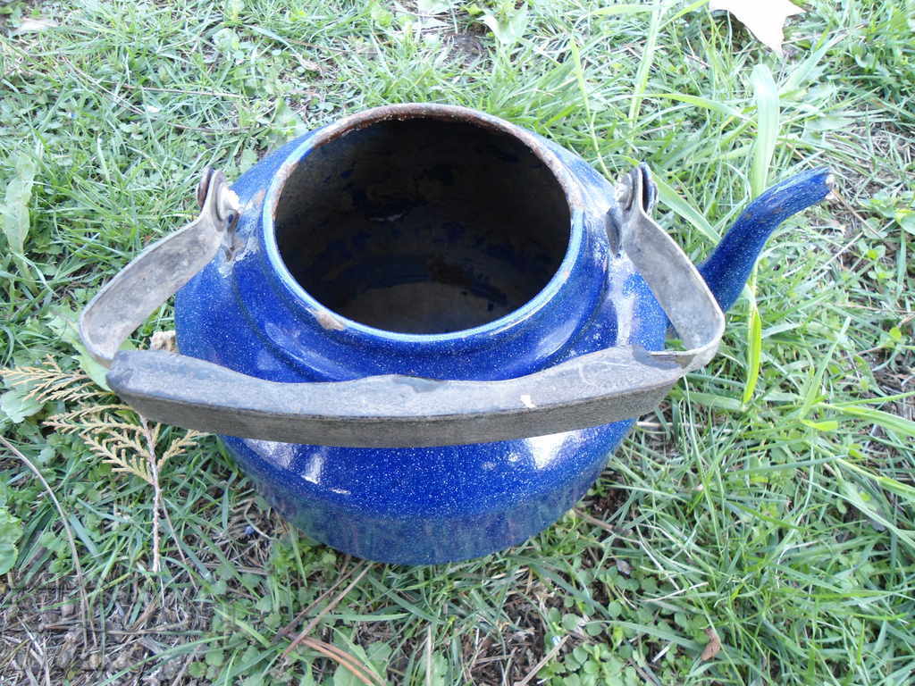 Old enamel teapot with price 5.00 BGN | € 2.56 Old enamel teapot with price 5.00 BGN | € 2.56