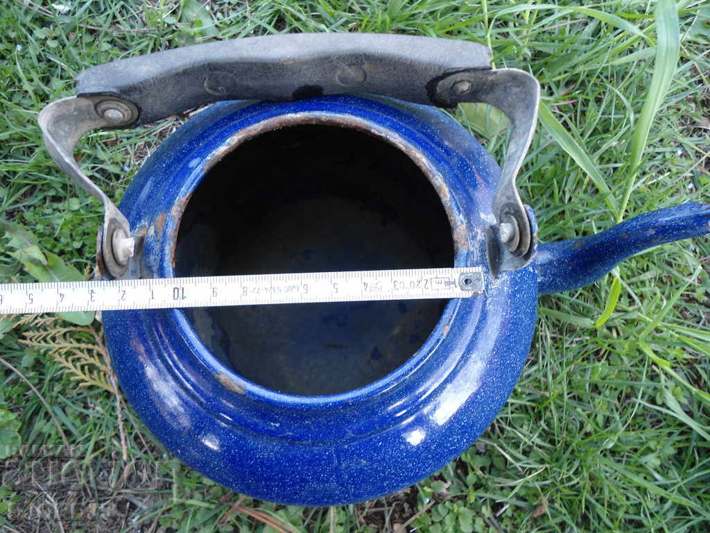 Auction Old enamel teapot Auction Old enamel teapot