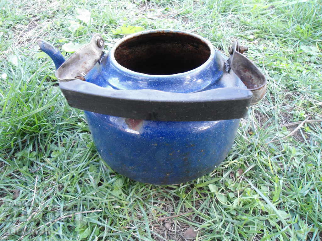 Old enamel teapot with price 5.00 BGN | € 2.56 Old enamel teapot with price 5.00 BGN | € 2.56