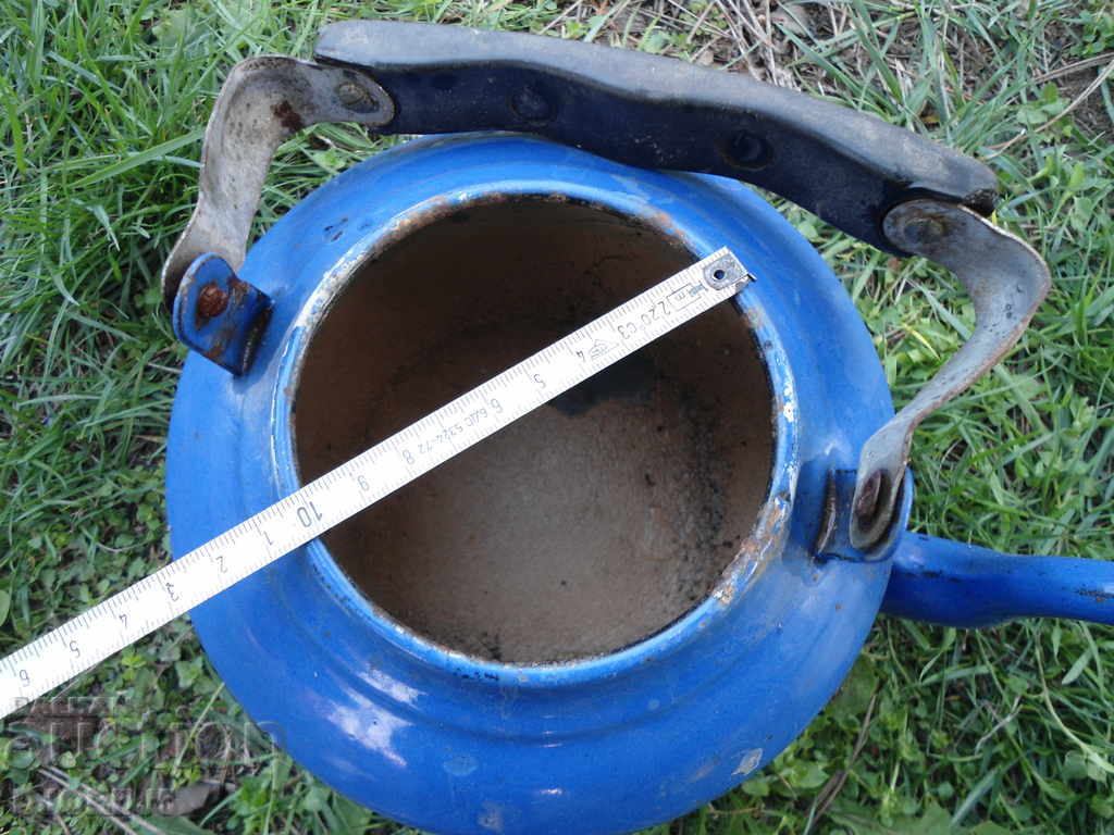 Auction Old enamel teapot Auction Old enamel teapot