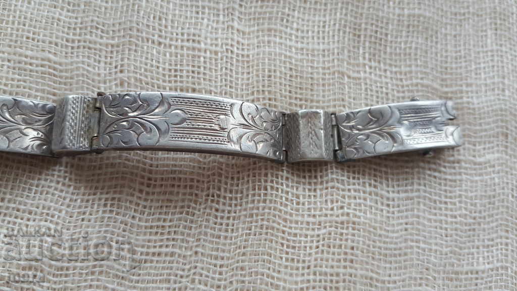 Silver antique bracelet with price 80.00 BGN | € 40.90 Silver antique bracelet with price 80.00 BGN | € 40.90