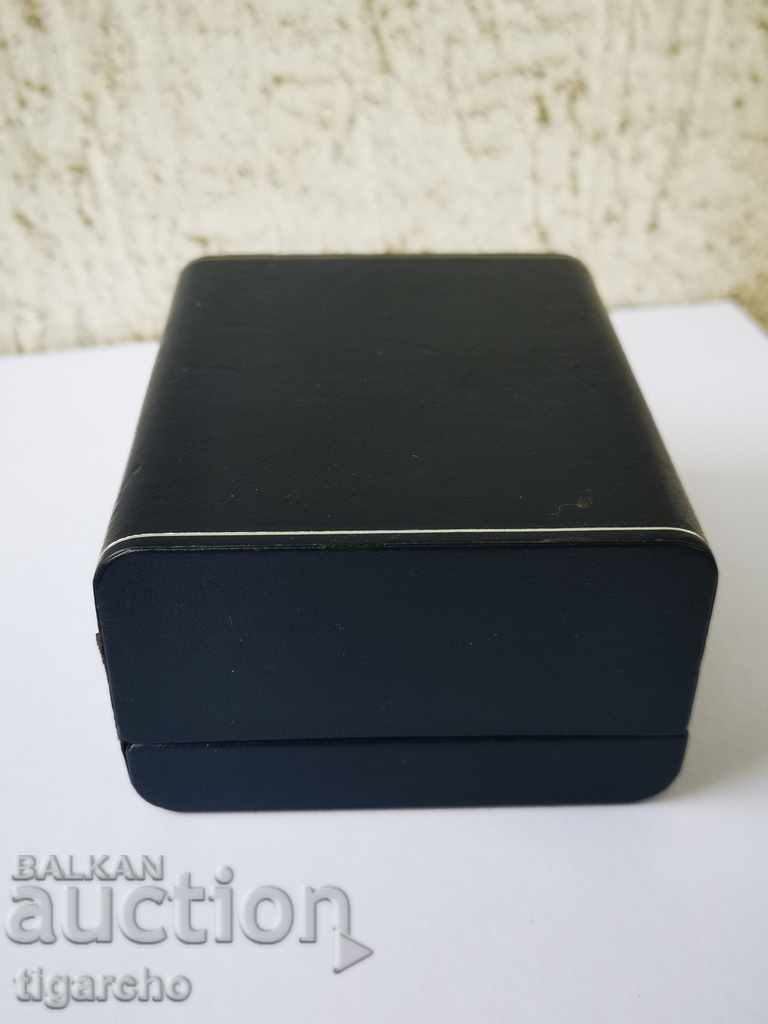 Tissot watch box with price 70.00 BGN | € 35.79 Tissot watch box with price 70.00 BGN | € 35.79