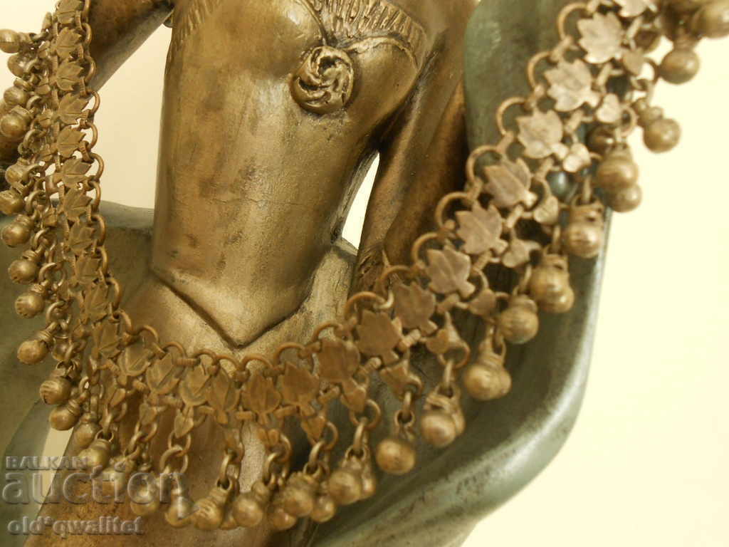 ORIGINAL OLD WOMEN'S NECKLACE, NECKLACE, COSTUME JEWELRY with price 500.00 BGN | € 255.65 ORIGINAL OLD WOMEN'S NECKLACE, NECKLACE, COSTUME JEWELRY with price 500.00 BGN | € 255.65