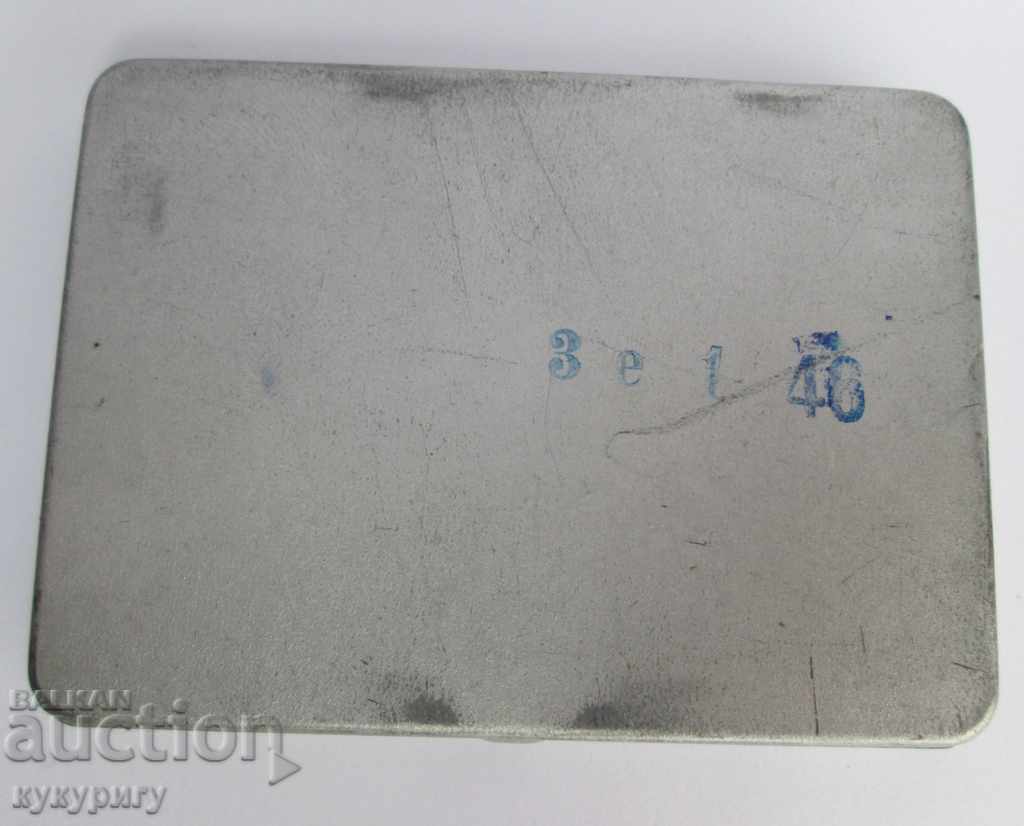 Lot 5 old WWW German metal boxes with medical needles - 6 Lot 5 old WWW German metal boxes with medical needles - 6