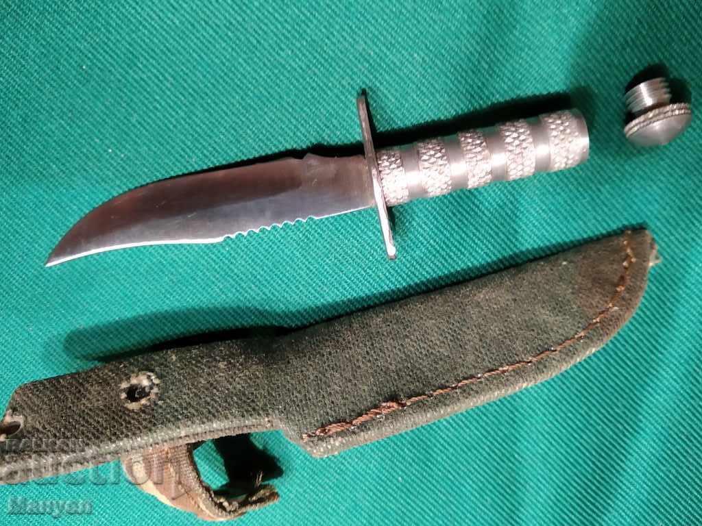 Δημοπρασία Πουλάω μια μικρογραφία ενός μαχαιριού Rambo. RRRR Δημοπρασία Πουλάω μια μικρογραφία ενός μαχαιριού Rambo. RRRR