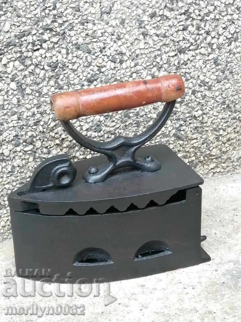 Old iron on the zest RED model with price 72.00 BGN | € 36.81 Old iron on the zest RED model with price 72.00 BGN | € 36.81