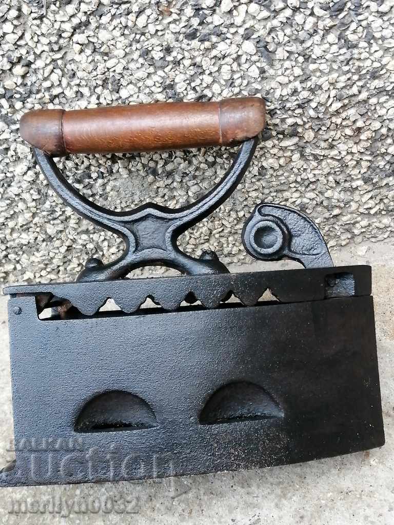 Old iron on the zest RED model with price 72.00 BGN | € 36.81 Old iron on the zest RED model with price 72.00 BGN | € 36.81