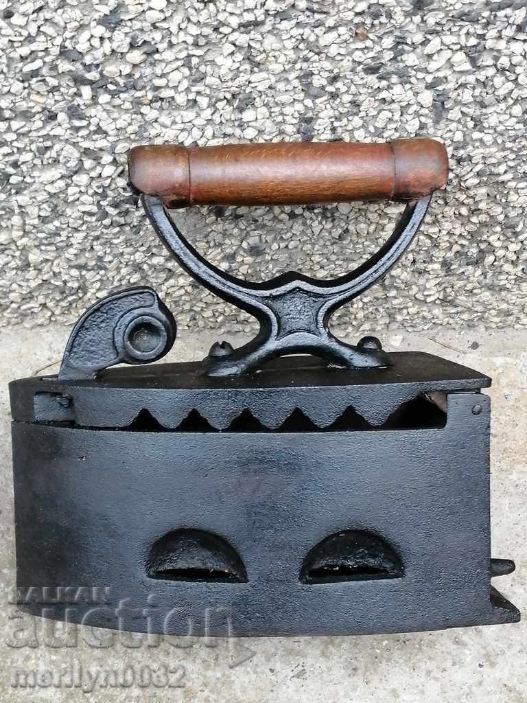 Стара ютия на жар РЯДЪК модел