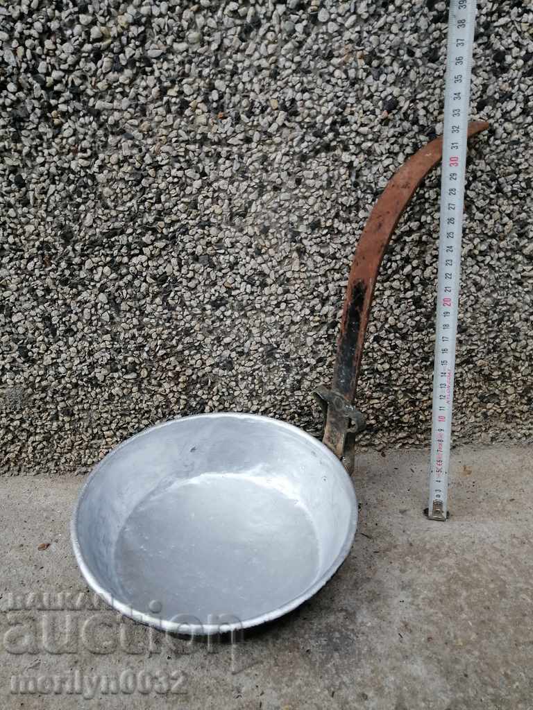 An old copper pan, a baker, a tray, a copper pot - 6