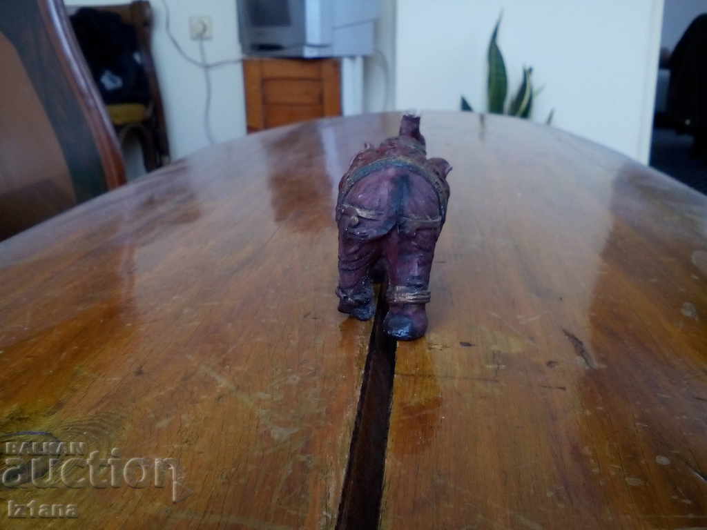 Old elephant souvenir with price 6.00 BGN | € 3.07 Old elephant souvenir with price 6.00 BGN | € 3.07