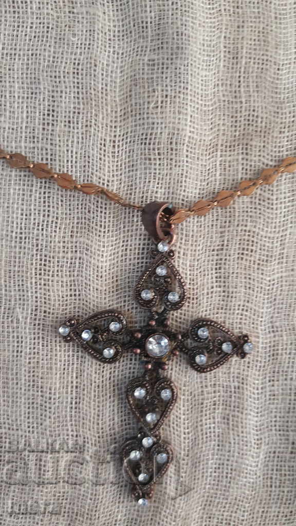 Massive with stones and gilded chain with price 38.00 BGN | € 19.43 Massive with stones and gilded chain with price 38.00 BGN | € 19.43