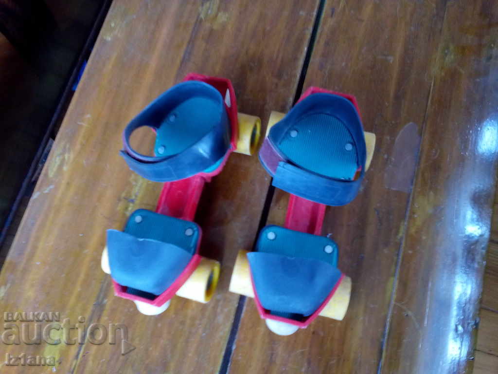 Old roller skates - 5