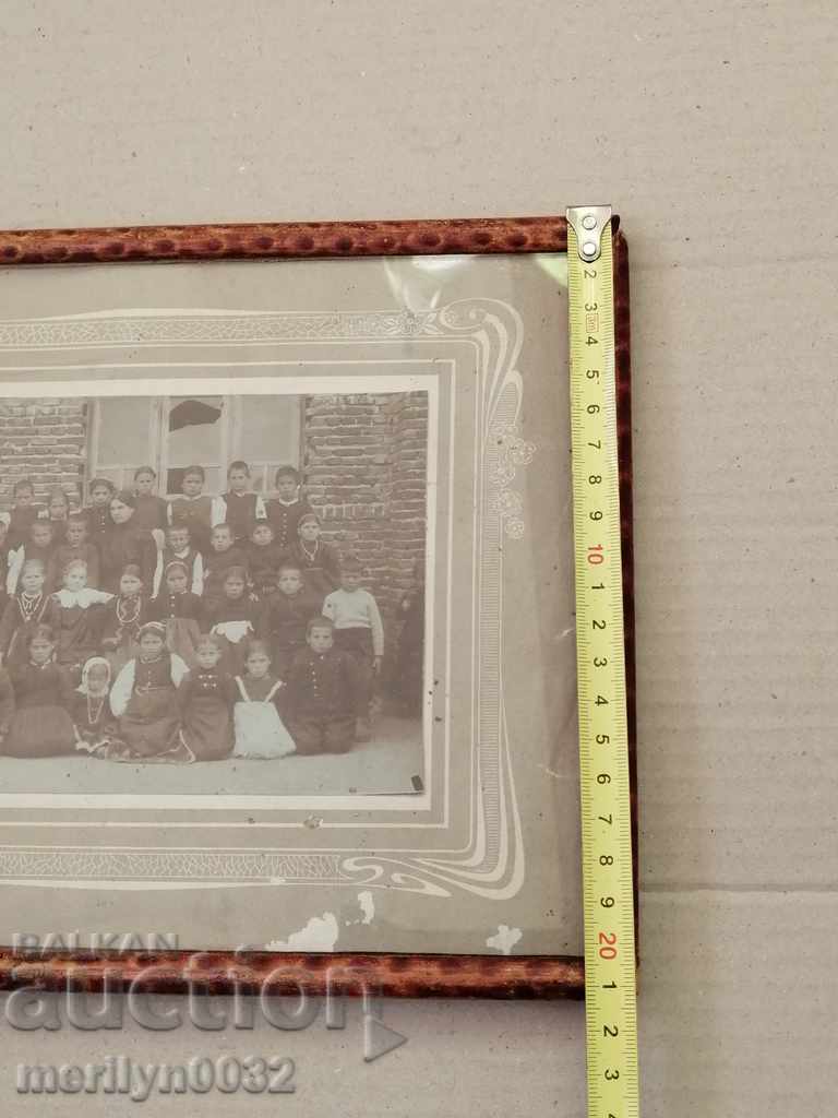 Доставка на Портрет от бабините тавани снимка, фотография в рамка