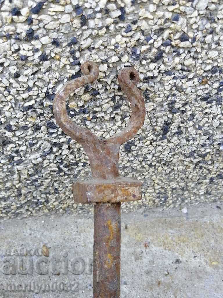 Delivery of Forged bull for bullock, forged iron, nail Delivery of Forged bull for bullock, forged iron, nail