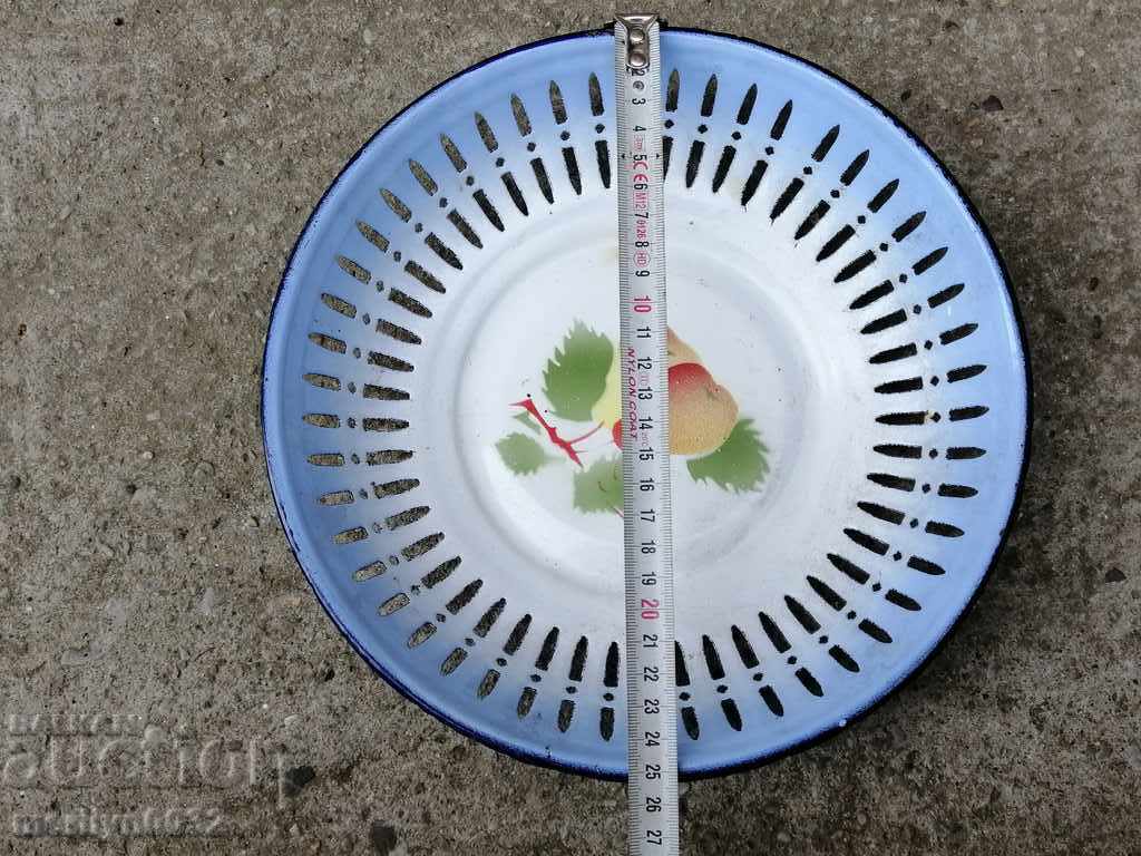 Auction  Old enamelled bread pan enamel from the 1960s