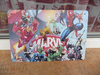 Carte de benzi desenate cu plăci metalice Universul Marvel Acțiunea eroilor Marvel