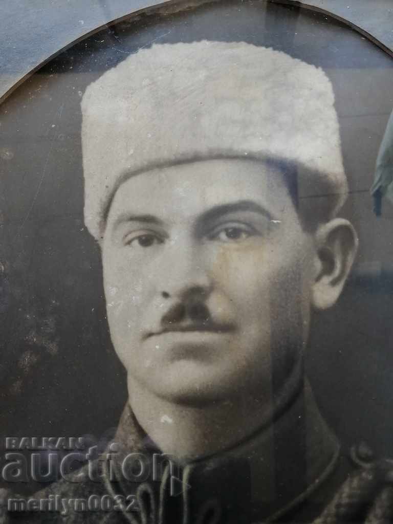 Παράδοση Πορτραίτο ενός εκατοντάδων γεράκι από τη φωτογραφία της Λεγεώνας των Νέων Παράδοση Πορτραίτο ενός εκατοντάδων γεράκι από τη φωτογραφία της Λεγεώνας των Νέων