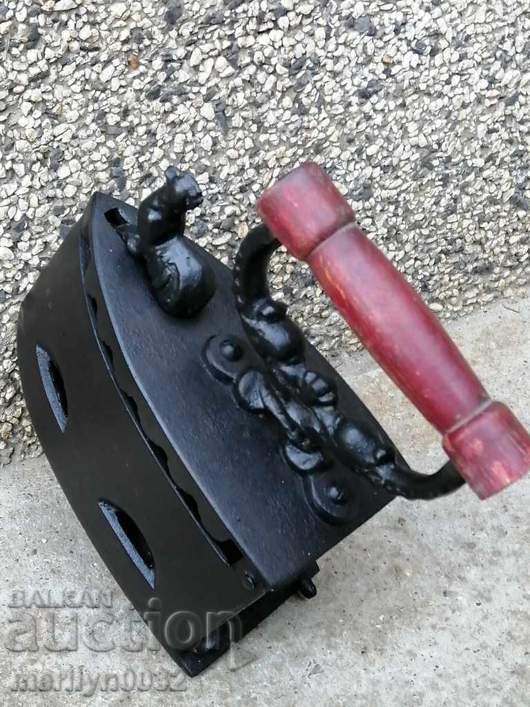 Δημοπρασία Παλιό σίδερο στο μοντέλο RED Δημοπρασία Παλιό σίδερο στο μοντέλο RED