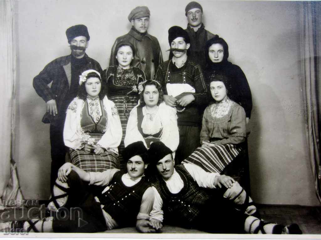 Auction OLD PHOTOGRAPHY-DOBRICH-THEATER-AUTHENTIC PEOPLE-ETHNO Auction OLD PHOTOGRAPHY-DOBRICH-THEATER-AUTHENTIC PEOPLE-ETHNO