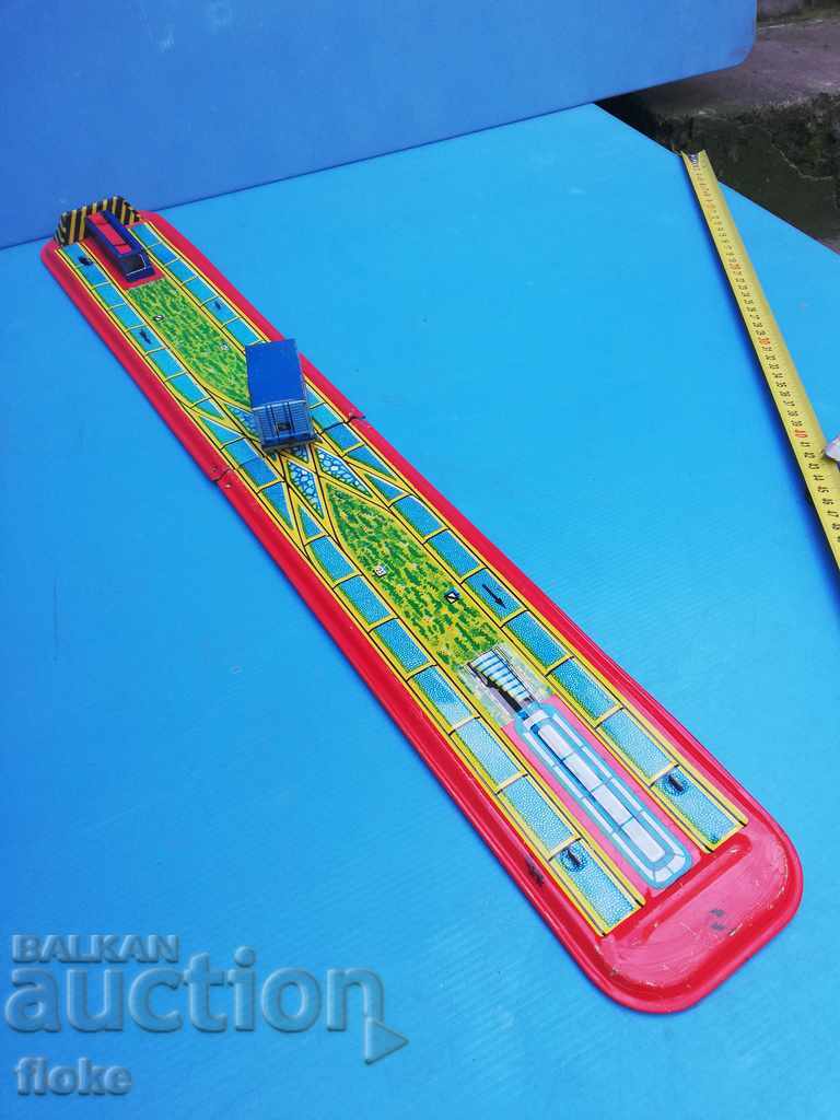 Auction Trail track - baby Auction Trail track - baby