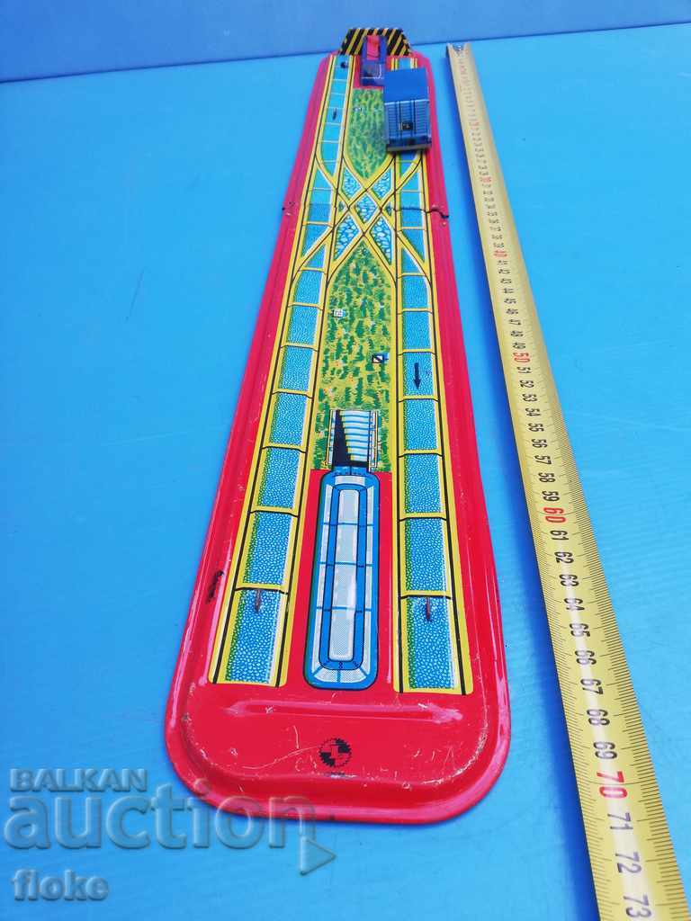 Delivery of Trail track - baby Delivery of Trail track - baby