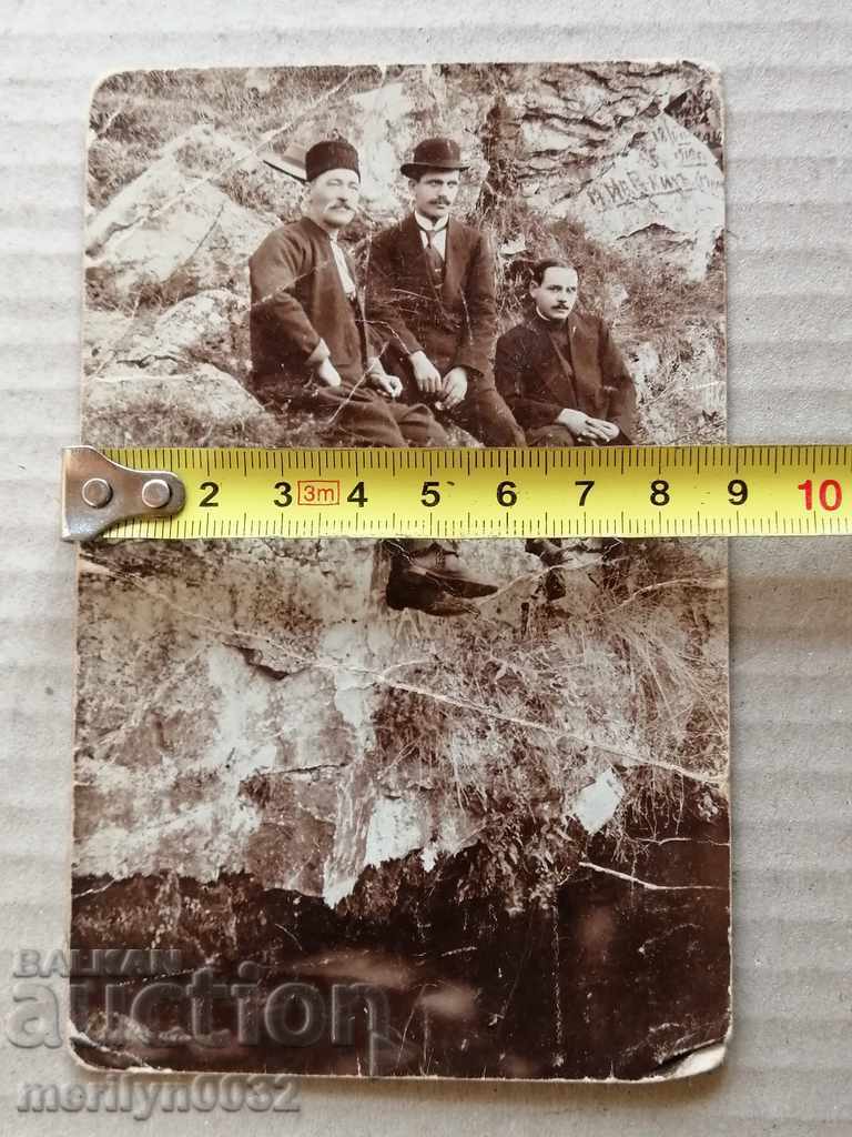 Delivery of Old Photo Photography Portrait Company Delivery of Old Photo Photography Portrait Company