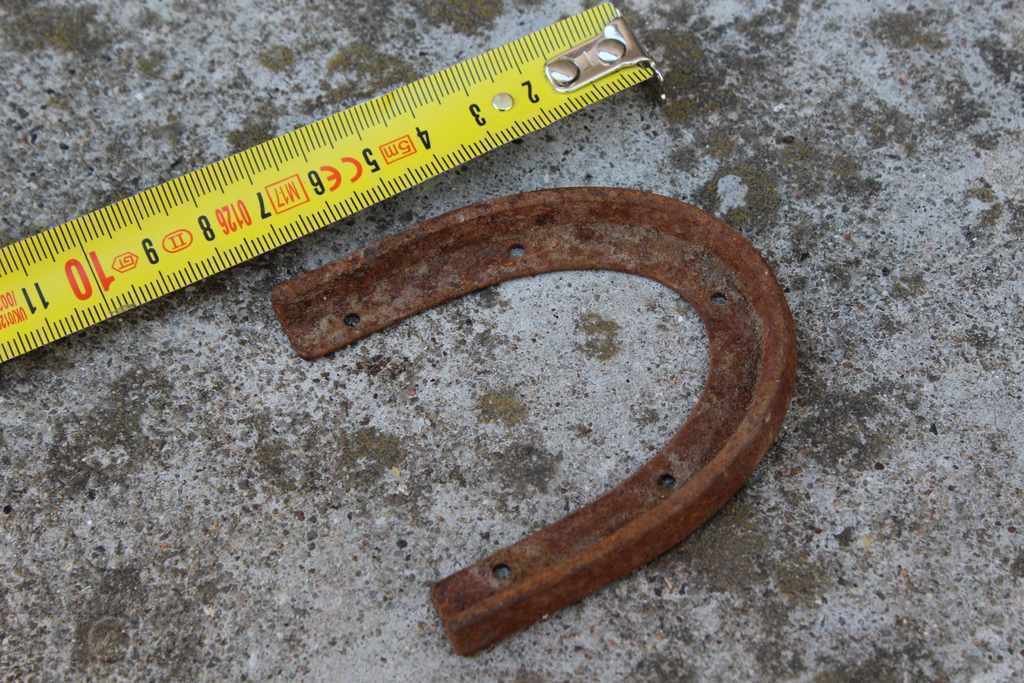 AUTHENTIC OLD Horseshoe Wrought Iron with price 6.00 BGN | € 3.07 AUTHENTIC OLD Horseshoe Wrought Iron with price 6.00 BGN | € 3.07