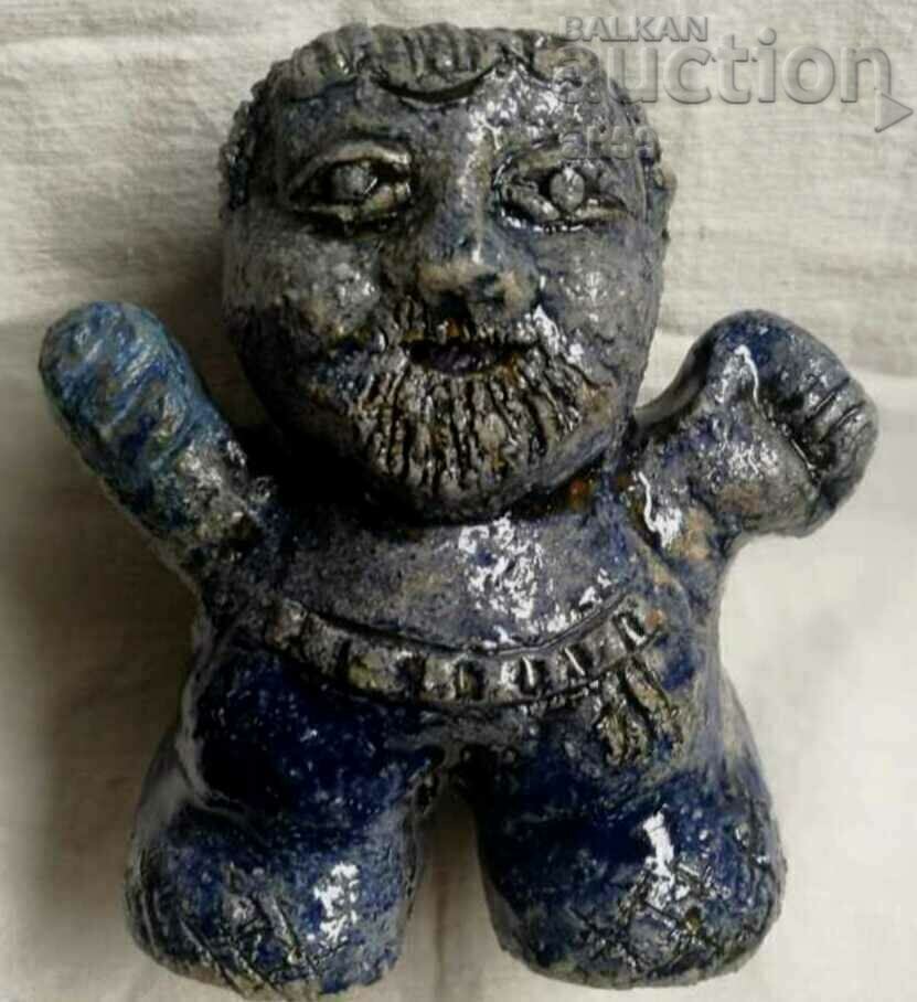 Plastic mic, sculptură - „Câștigătorul” - masă din argilă. Plastic mic, sculptură - „Câștigătorul” - masă din argilă.