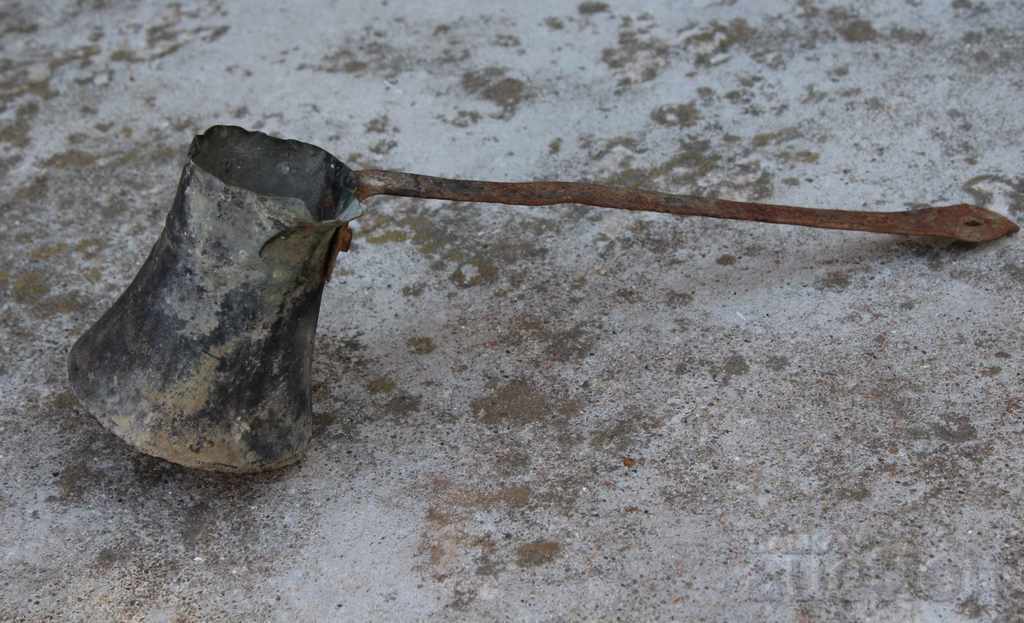 150-YEAR-OLD AUTHENTIC COPPER COPPER COFFEE COFFEE COFFEE 150-YEAR-OLD AUTHENTIC COPPER COPPER COFFEE COFFEE COFFEE