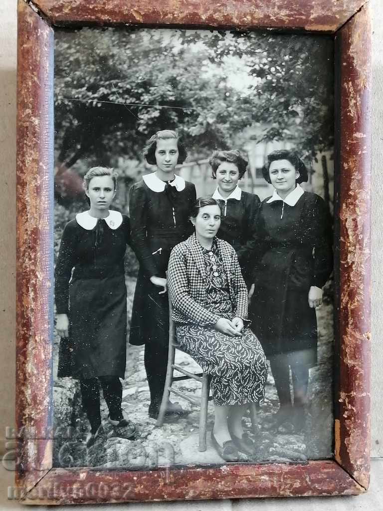 Portrait Photo Photo Turnovo High School Girl And Landlady - 6