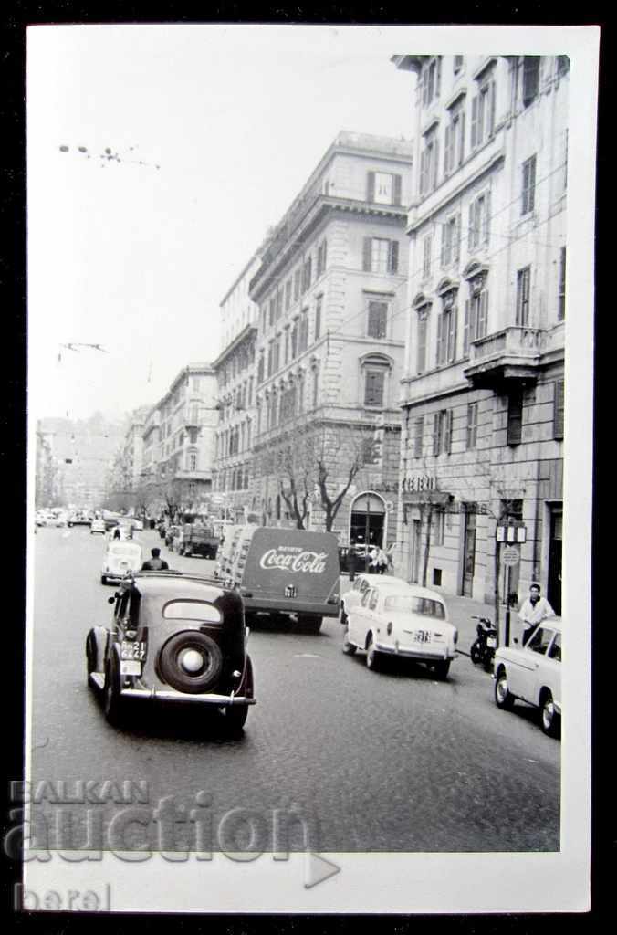VECHI FOTOGRAFIE-ROMA-1955-RETRO CARS-COCA CAR
